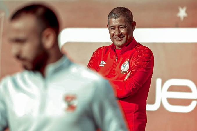 «بطولة ستبقى في ذاكرتي».. مدرب الأهلي السابق يسترجع ذكريات نهائي القرن (خاص)