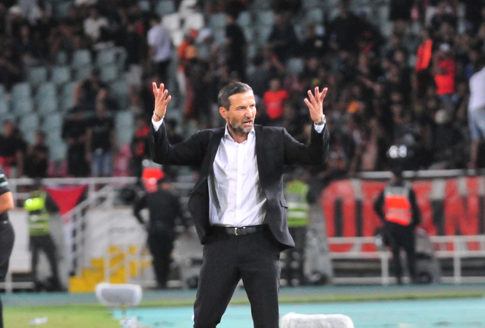 مدرب شبيبة القبائل: مباراة الأهلي صعبة.. الحضور الجماهيري محفز لنا.. نعمل على حصد النقاط 