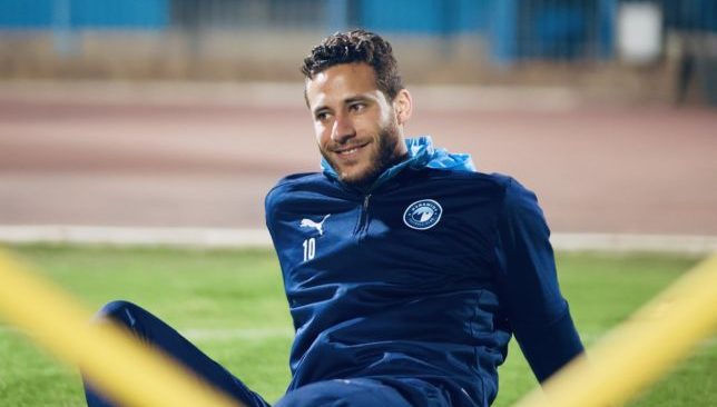 «لن يتخلوا عنه».. شوبير يوضح حقيقة فسخ عقد رمضان صبحي مع بيراميدز