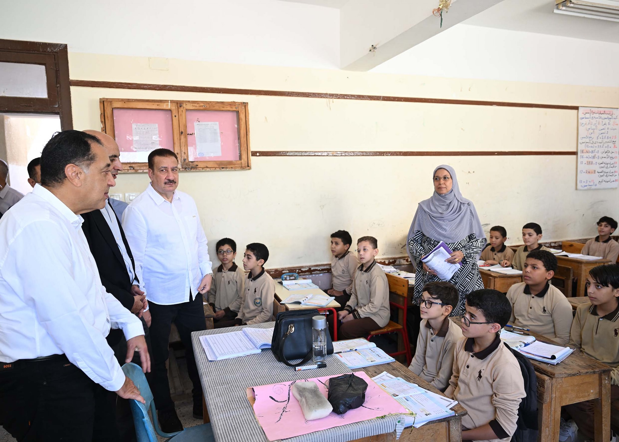 فصل الطلاب المتورطين