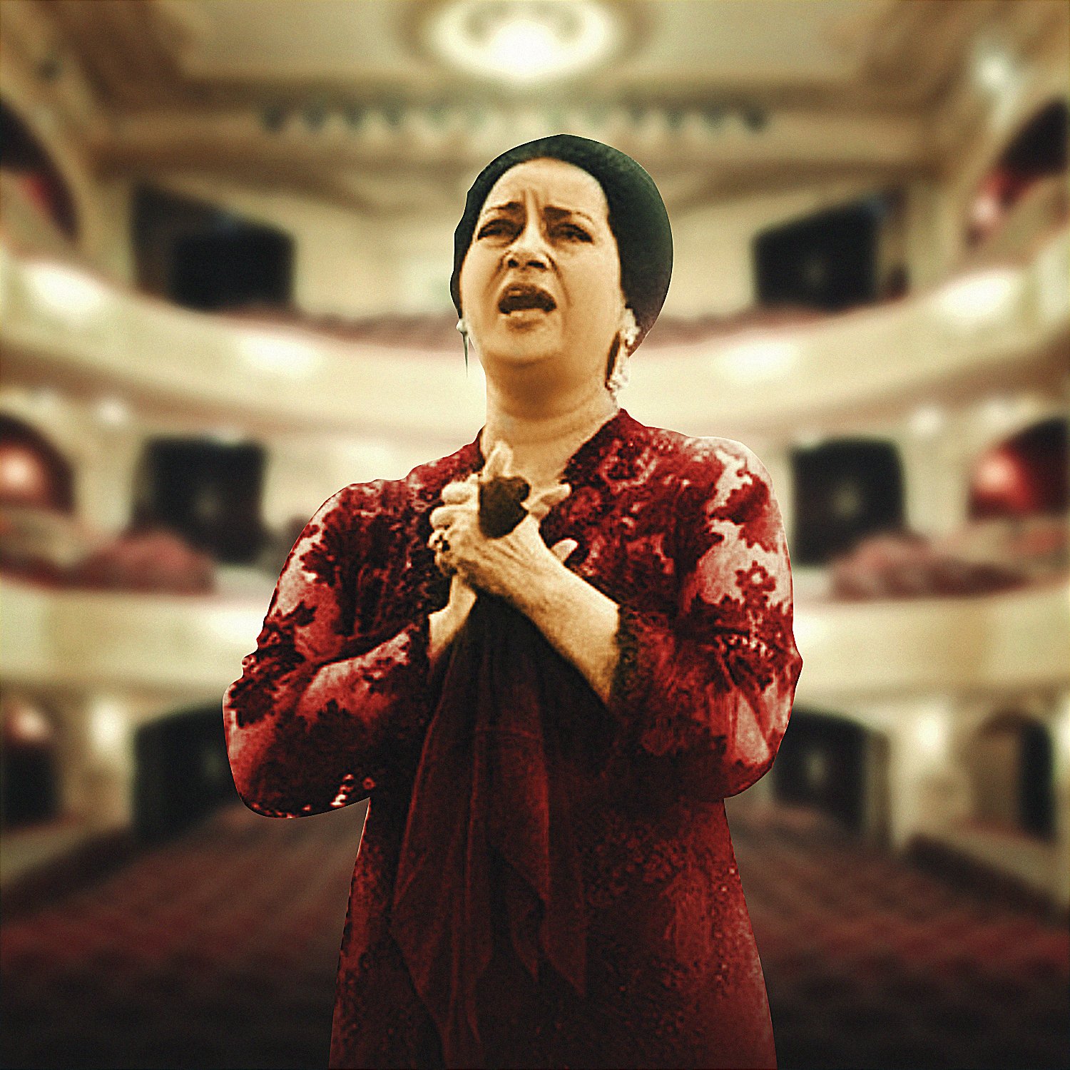 كشف المخرج أحمد فؤاد، مخرج مسرحية أم كلثوم، أنه كان مرعوبًا من خوض تجربة إخراج مسرحية دايبين في صوت الست – أم كلثوم، قائلا: من أول مرة تحدثت فيها مع الدكتور...