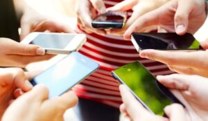 خدمات القيمة المضافة عبر الهاتف المحمول