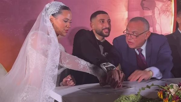 غياب حنان ترك عن زفاف نجلها