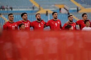 منتخب مصر يضغط لإدراك التعادل