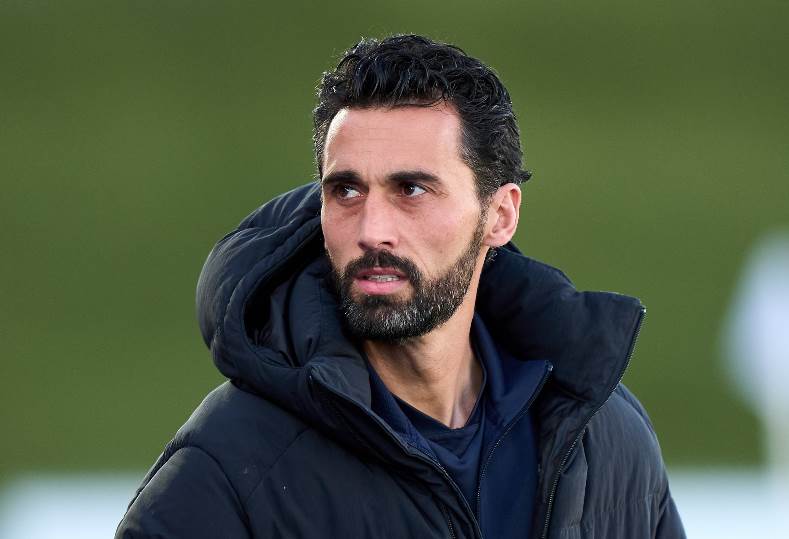 رسميًا.. ريال مدريد يعلن التعاقد مع مدرب جديد خلفًا لـ ألونسو