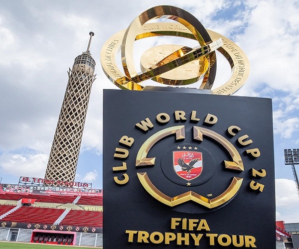 «بين احضان التتش».. النسخة الأصلية من كأس العالم تزين النادي الأهلي