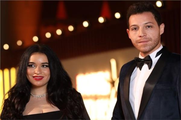 «عايزة تهرب بإبني».. محمود حجازي يرد على ادعاء زوجته بالتعدي عليها