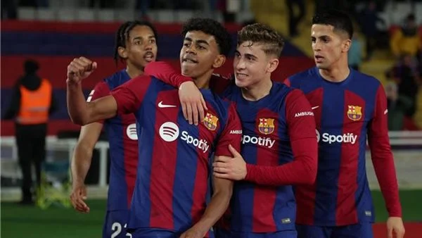 «لامين يامال» يقود هجوم برشلونة أمام إلتشي في الدوري الإسباني