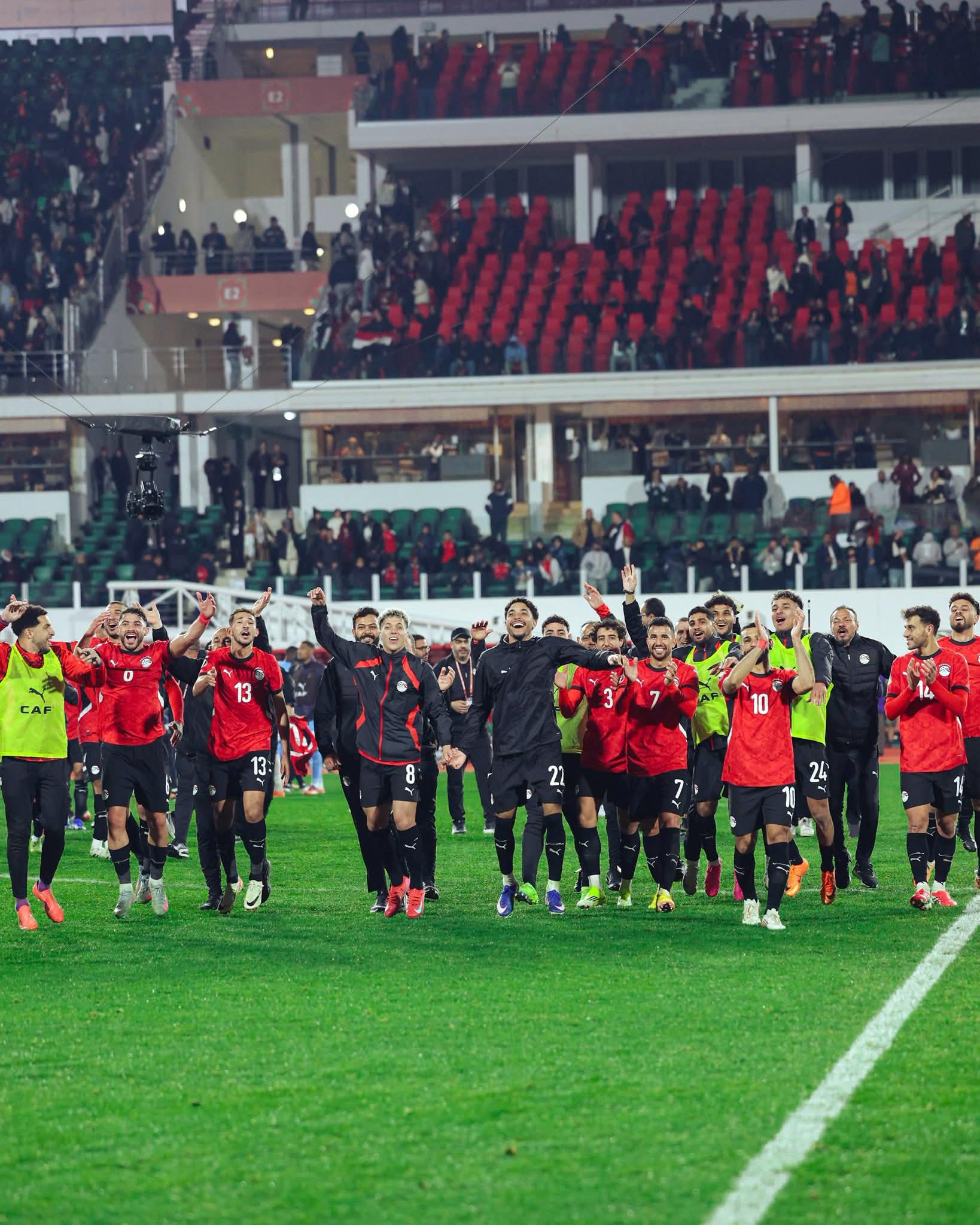 ستة لاعبين.. قائمة المهددين من منتخب مصر بعدم خوض النهائي قبل مواجهة السنغال 