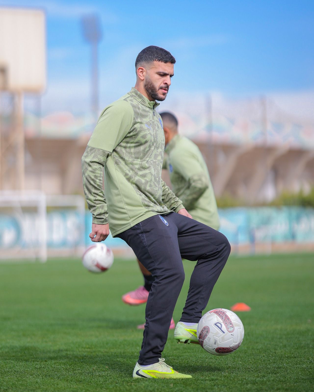 رسميًا.. حامد حمدان يظهر في تدريبات بيراميدز للمرة الأولى 