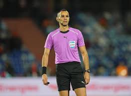 «ذكرى سيئة للفراعنة وفأل حسن للأهلي».. حكم مباراة منتخب مصر وكوت ديفوار بأمم إفريقيا 