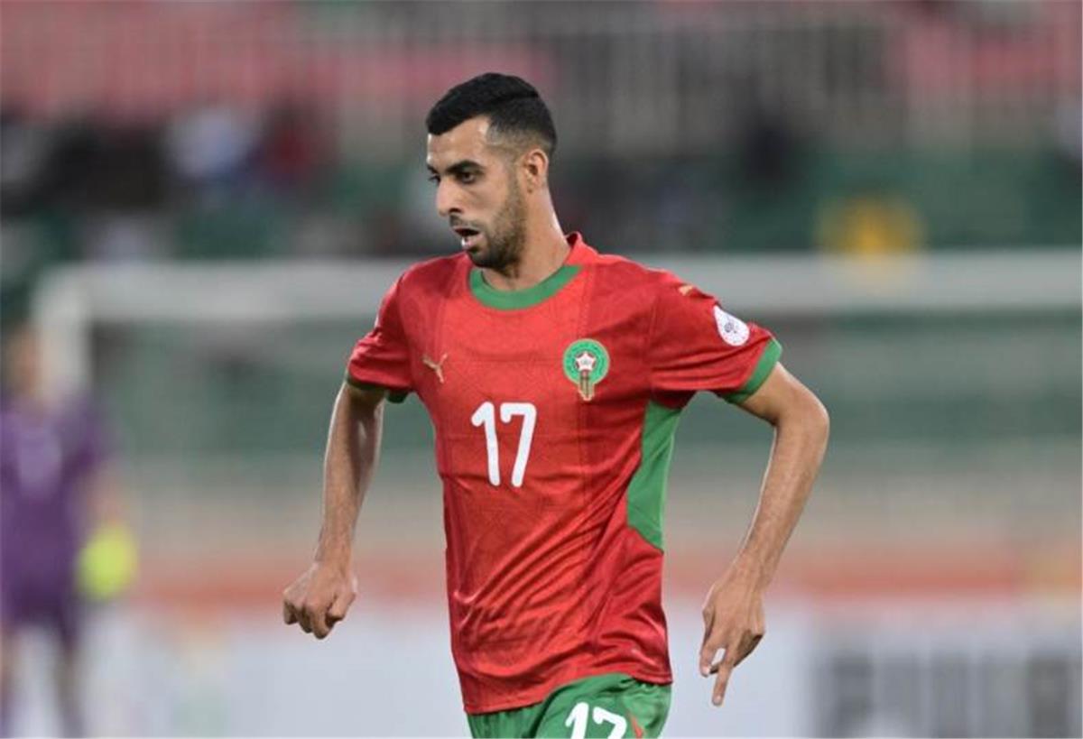 «ظهير ذهبي في الجزيرة».. بلعمري أهلاوي ورهان جديد للأحمر بالأرقام