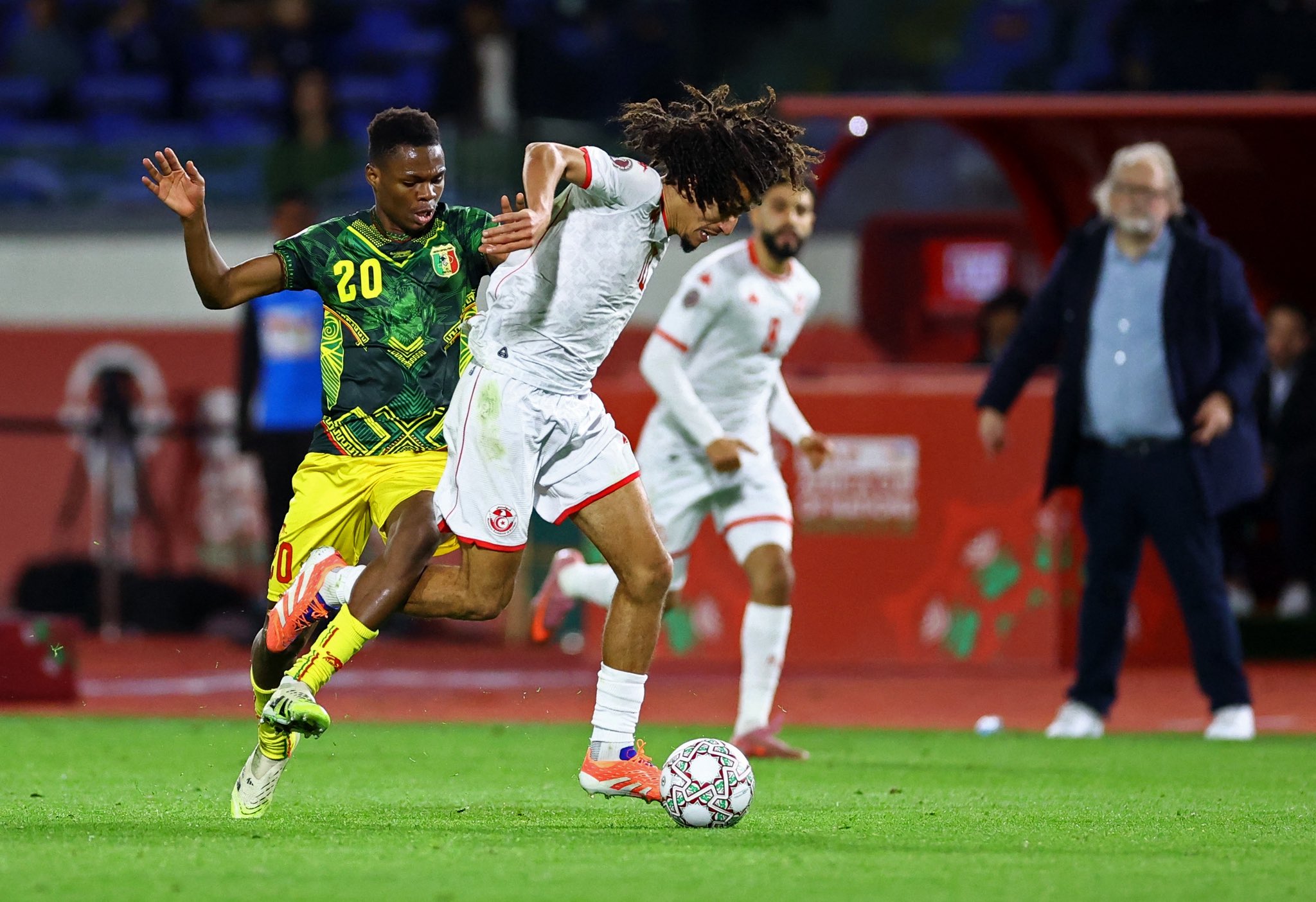 كأس الأمم الأفريقية.. بعشرة لاعبين منتخب مالي يقصي تونس ويضرب موعدًا مع السنغال في دور الثمانية 