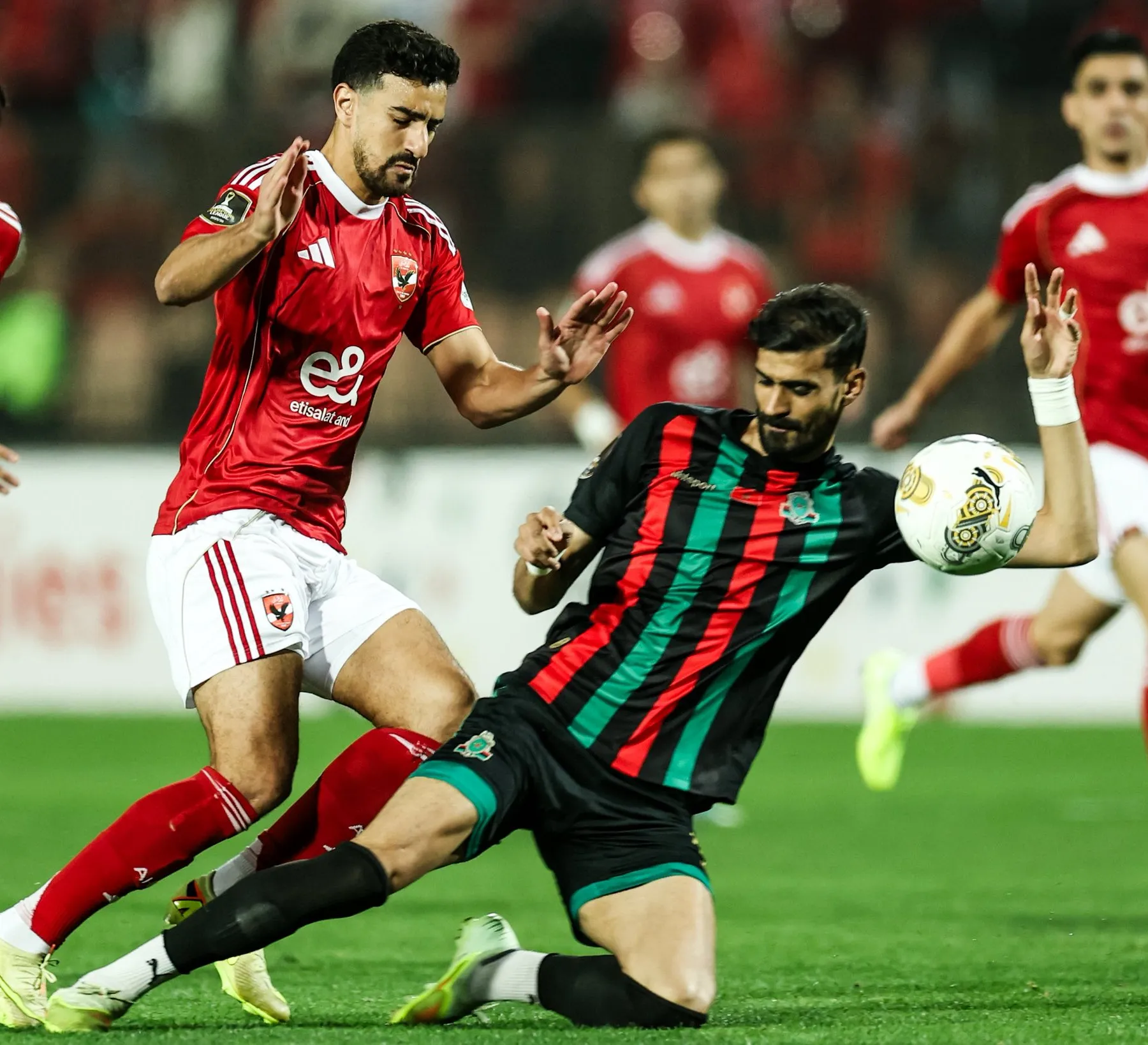 «بسبب الشغب».. الكاف يصدر بيانًا رسميًا ضد أحداث مباراة الأهلي والجيش الملكي