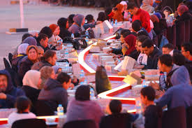 وزارة التضامن الاجتماعي تحقق رقمًا قياسيًا في موسوعة جينيس بتقديم أكبر عدد من وجبات الإفطار خلال ساعة