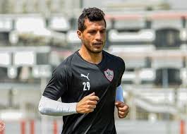 دعوى طلاق ضد طارق حامد.. زوجته تطالبه بالخلع للضرر بسبب الهجر والامتناع عن النفقة