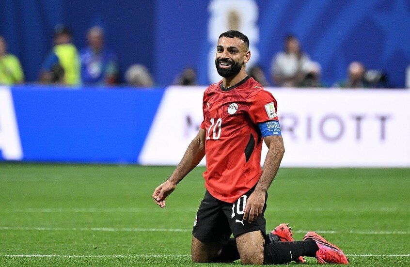 "هل ستكتمل صفقة محمد صلاح؟".. لغز زيارة إسطنبول التي تحولت من عطلة عائلية إلى حسم الميركاتو